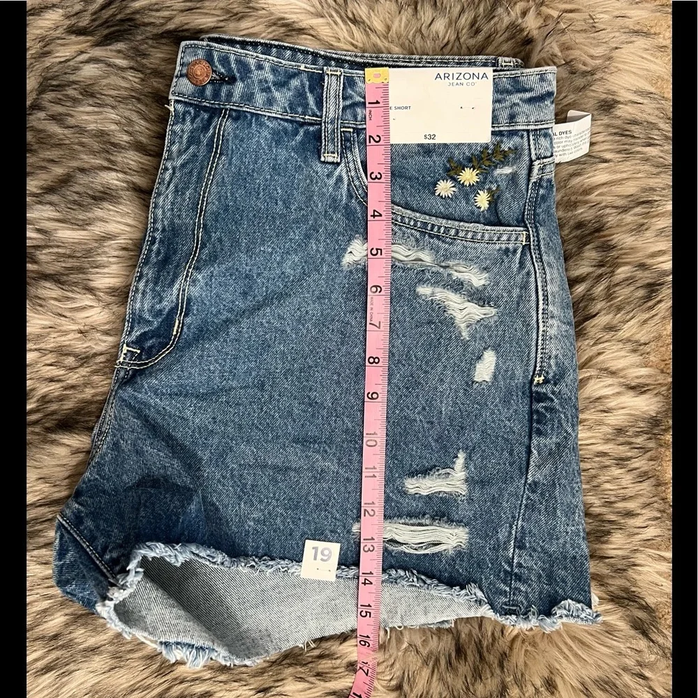 Arizona & Co Hi-Rise Shortie Shorts-Juniors NWT Size 19 - Picture 8 of 14